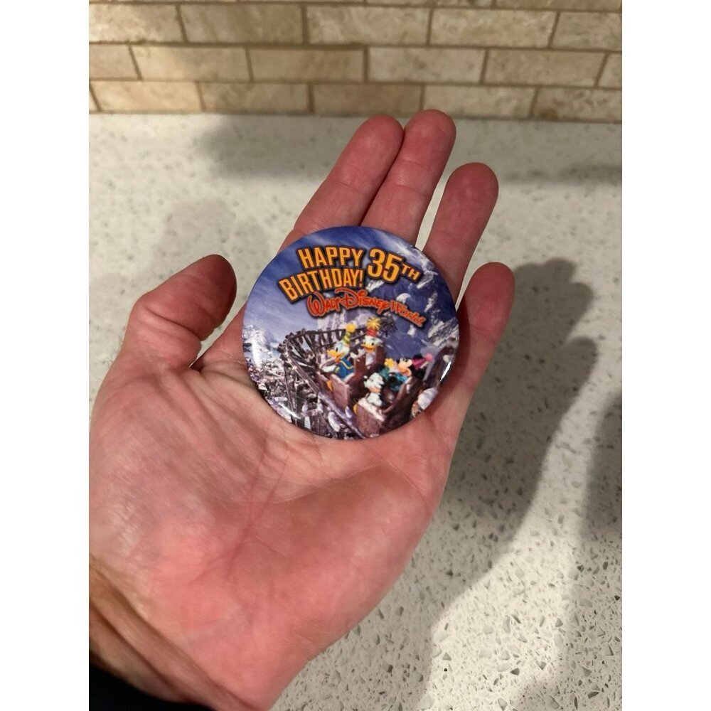 Disney button pin bundle - Picture 6 of 7